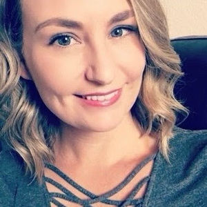 Meet your Posher, Kendra